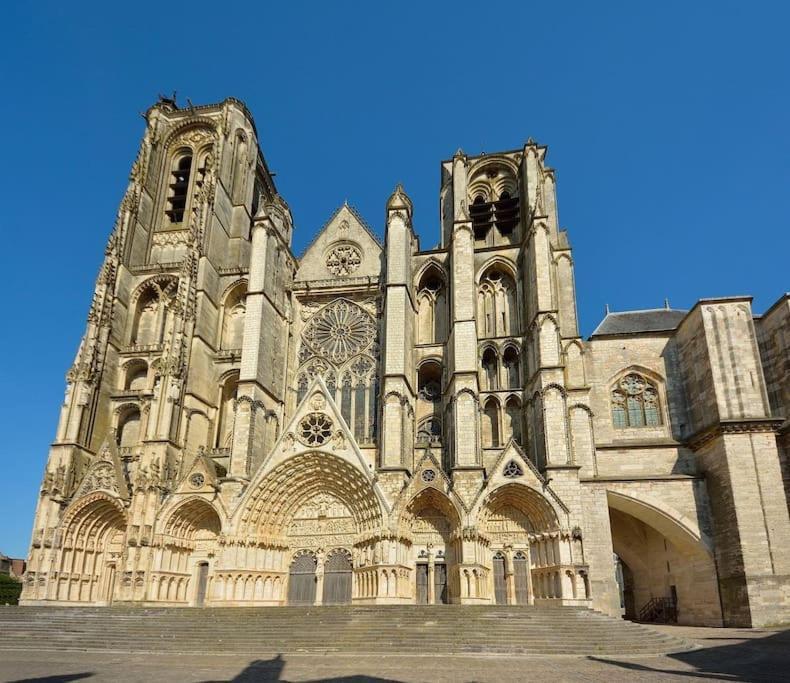 Logement Cosy - Proche Du Prado Bourges Eksteriør billede
